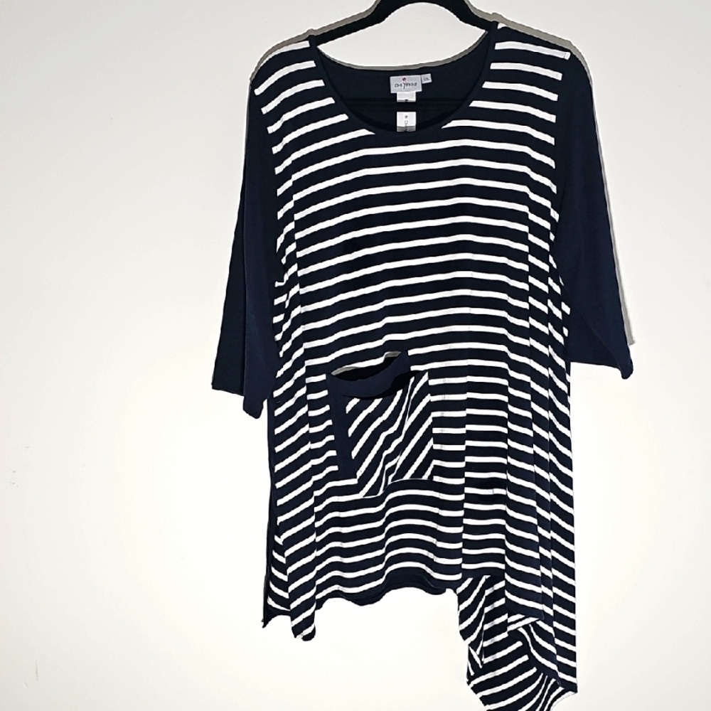Cheyenne Striped Navy and White Asymmetrical Top Pocket. L/XL. Great‎ Fabric.